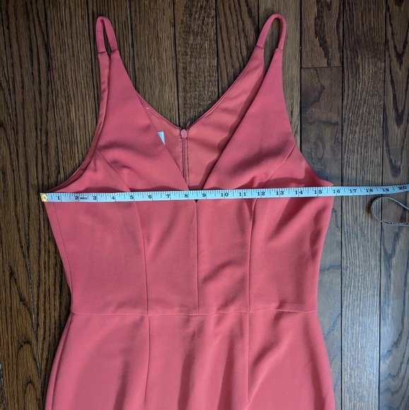 🆕 NWOT pink v-neck Donna Morgan midi length sheath with back slit - Picture 4 of 10